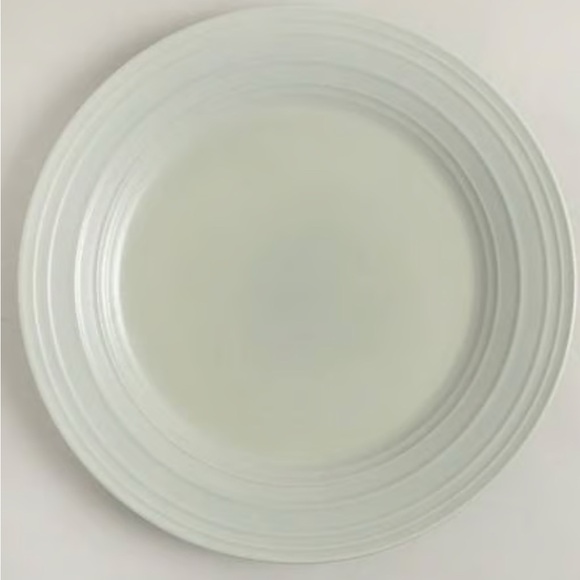 Swirl Sage by MIKASA 8 5/8  Salad Platesc in great condition - Picture 1 of 3